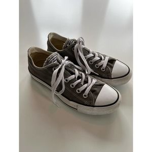Converse Chuck Taylor All Stars Grey Low Top Women’s 7 Sneakers